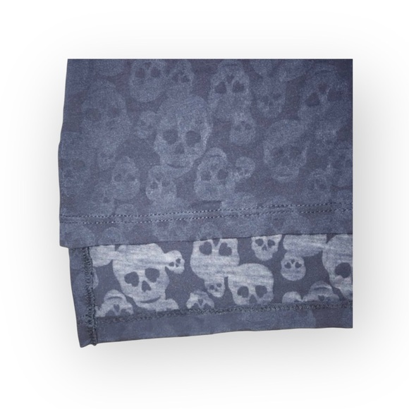 new me.n.u ☺︎︎ Heart Eye Skull Burnout T Tee Shirt ☺︎ Slate Blue ☺︎ Small 5 6 6X - Picture 7 of 16